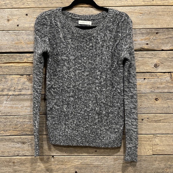 Abercrombie & Fitch Sweaters - Abercrombie & Fitch‎ Women's Crew Neck Gray Knit Sweater Long Sleeve Size XS